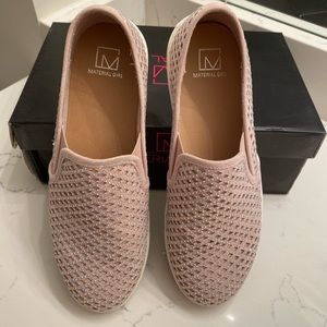 🔥 Material Girl Blush Sparkle Slip Ons - Size: 8 🔥